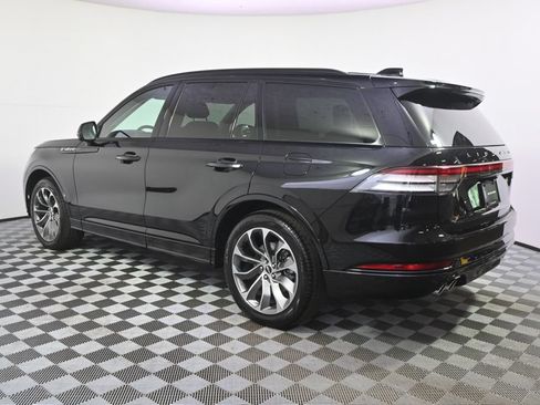 New 2026 Lincoln Aviator AWD w/ Jet Appearance Package image 3