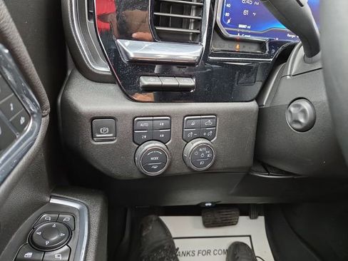 Used 2024 Chevrolet Silverado 1500 High Country w/ Technology Package AWD/4WD image 21