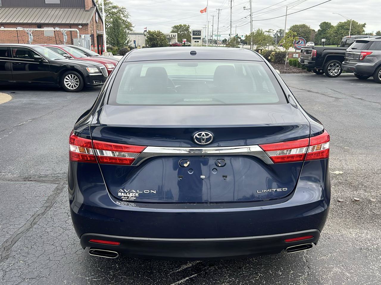 Used 2014 Toyota Avalon Limited FWD image 4