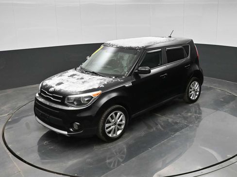 Used 2017 Kia Soul + image 22