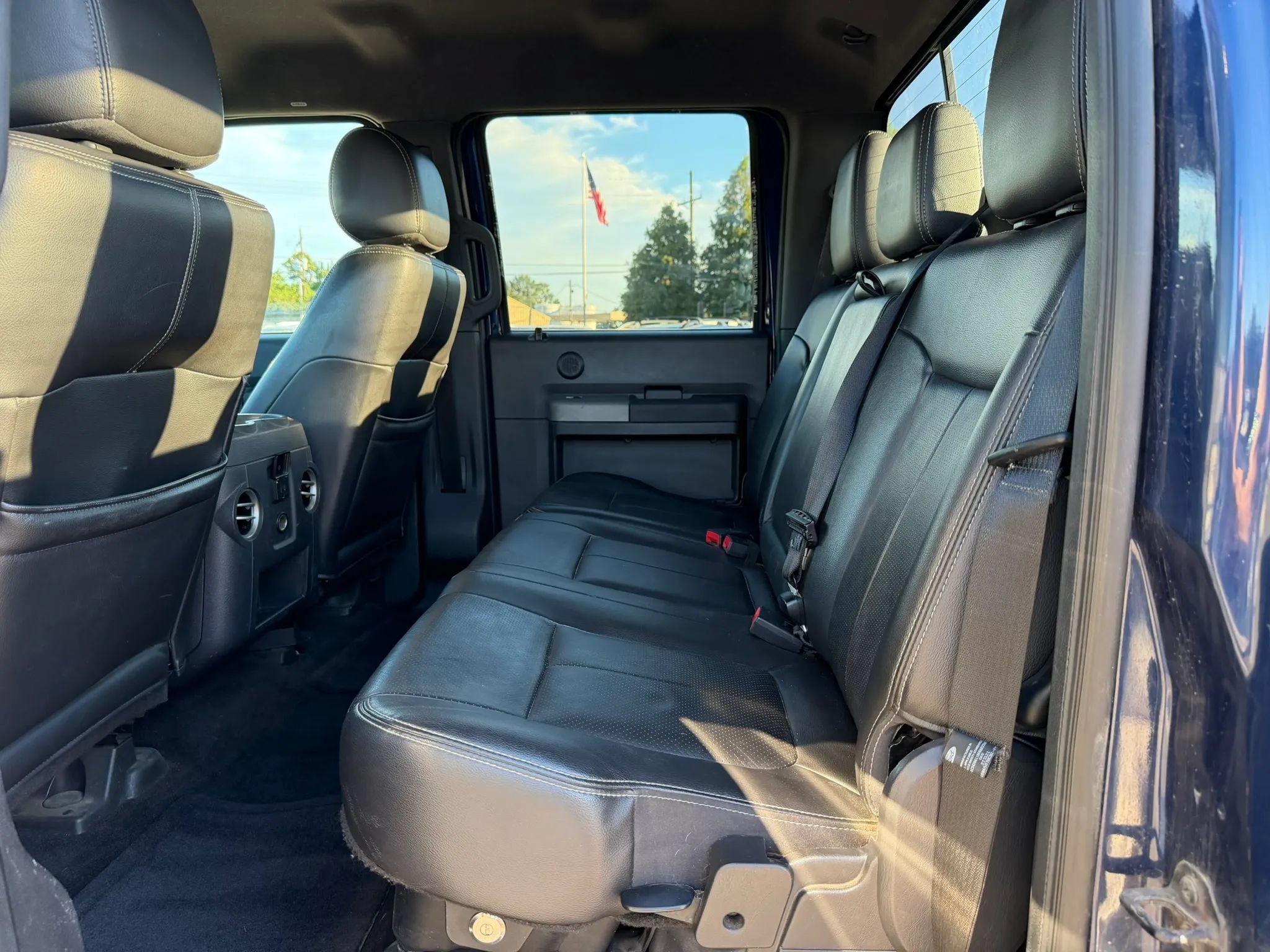 Used 2012 Ford F250 Lariat w/ Lariat Interior Pkg AWD/4WD image 19