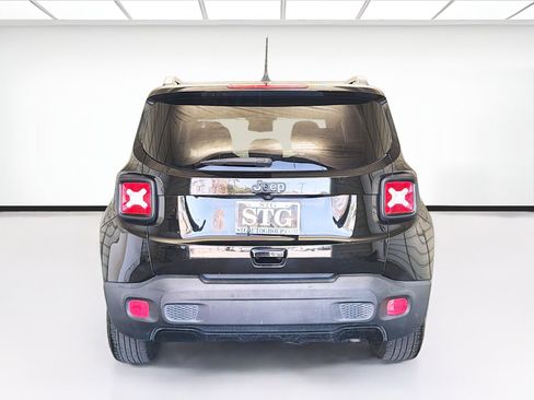 Used 2018 Jeep Renegade Altitude w/ UConnect 8.4 Nav Group image 5