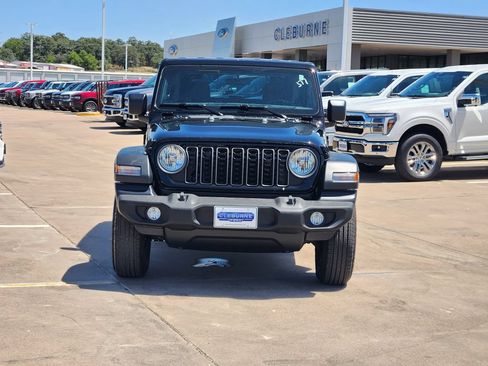 Used 2026 Jeep Wrangler Sport AWD/4WD image 2