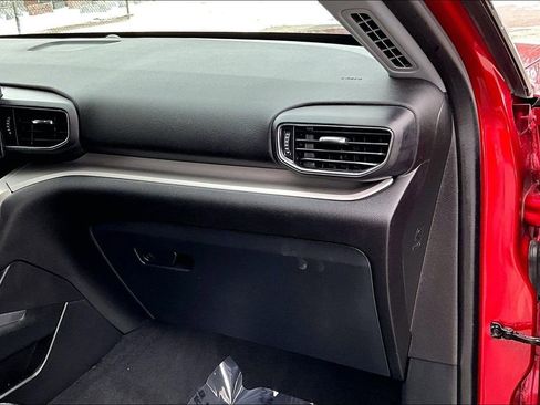 Certified 2022 Ford Explorer XLT w/ Equipment Group 202A image 15