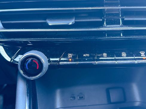 Certified 2024 Chevrolet Traverse RS w/ LPO, Floor Liner Package image 32