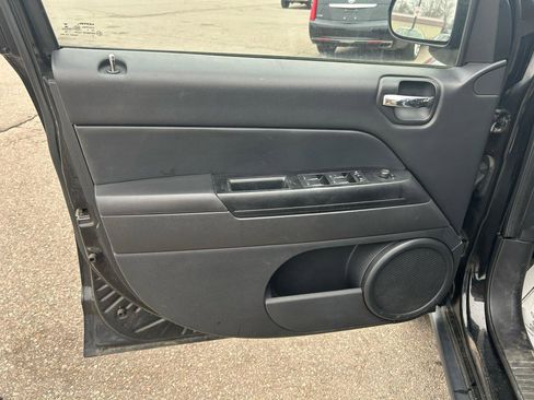 Used 2014 Jeep Compass Sport w/ Power Value Group image 14