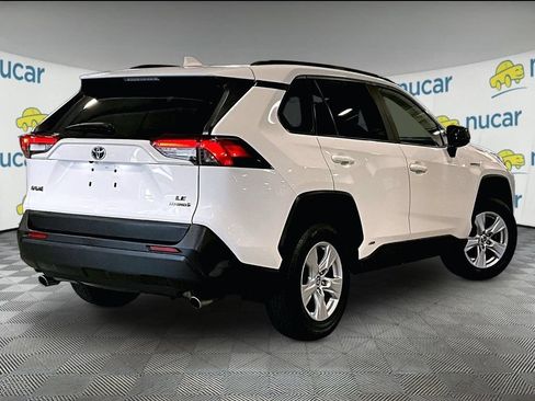 Used 2020 Toyota RAV4 LE w/ Carpet Mat Package AWD/4WD image 6