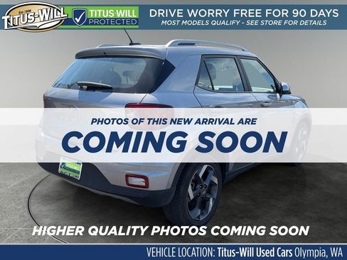 Used 2025 Hyundai Venue SEL FWD image 4