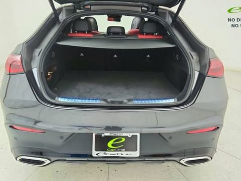 Used 2024 Mercedes-Benz GLC 300 4MATIC image 14