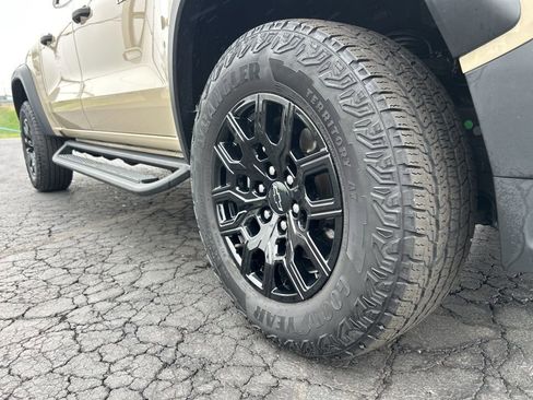Used 2024 Chevrolet Colorado Trail Boss w/ Advanced Trailering Package AWD/4WD image 12