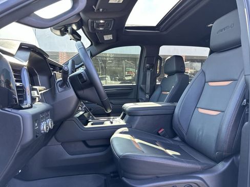 Used 2024 GMC Sierra 2500 AT4 w/ AT4 Premium Plus Package image 11