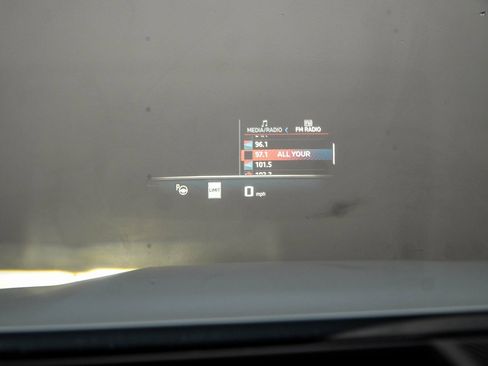 Used 2025 BMW i5 M60 w/ Premium Package image 30