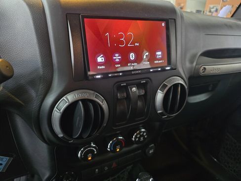 Used 2016 Jeep Wrangler Sport w/ Quick Order Package 24S image 18