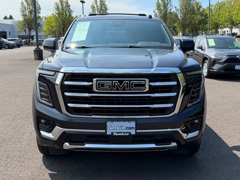 Used 2025 GMC Yukon Elevation AWD/4WD image 3
