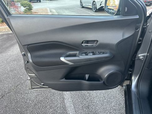 Used 2024 Nissan Kicks SV image 10