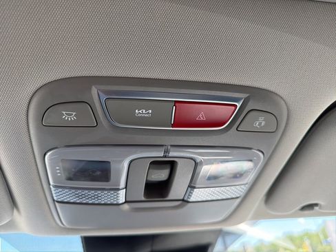 Used 2025 Kia Telluride S AWD/4WD image 27