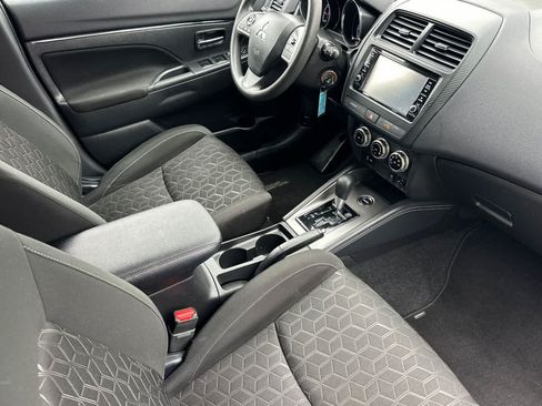 Used 2024 Mitsubishi Outlander Sport ES AWD/4WD image 18