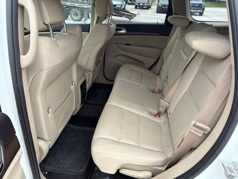 Used 2018 Jeep Grand Cherokee Laredo AWD/4WD image 17
