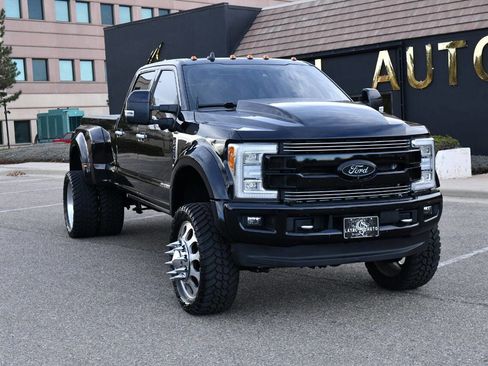 Used 2019 Ford F450 Limited image 6