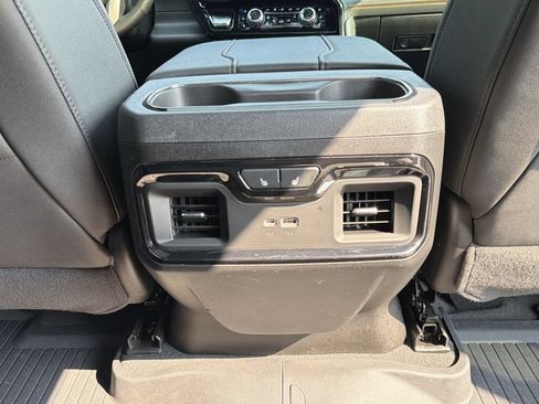 Used 2024 GMC Sierra 1500 AT4 w/ Technology Package AWD/4WD image 20
