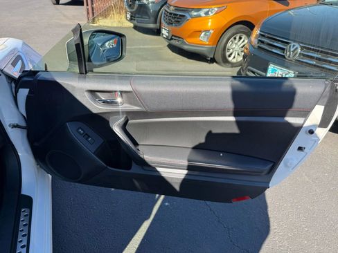 Used 2013 Subaru BRZ Premium image 13