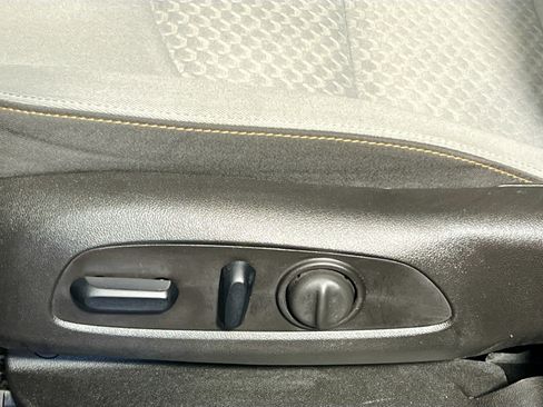 Used 2018 GMC Terrain SLE w/ Driver Convenience Package image 14