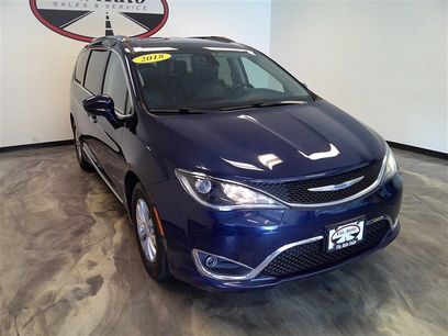 Used 2018 Chrysler Pacifica Touring-L