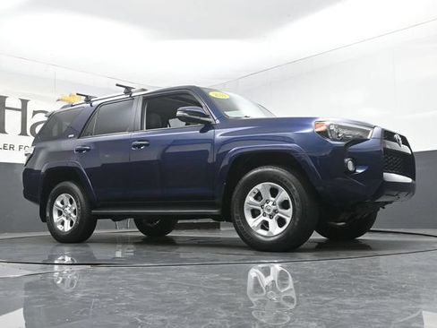 Used 2019 Toyota 4Runner SR5 Premium AWD/4WD image 2