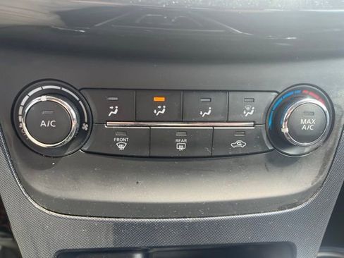 Used 2017 Nissan Sentra SR w/ Driver's Assist Package FWD image 19