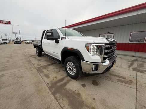 Used 2023 GMC Sierra 2500 SLE w/ SLE Convenience Package image 2
