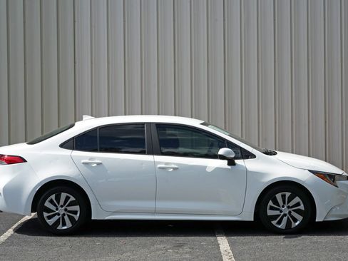 Used 2023 Toyota Corolla LE FWD image 49