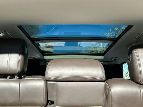 Used 2016 Land Rover Range Rover HSE image 6