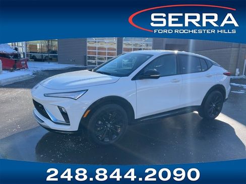 Used 2024 Buick Envista Sport Touring w/ Convenience II Package image 1