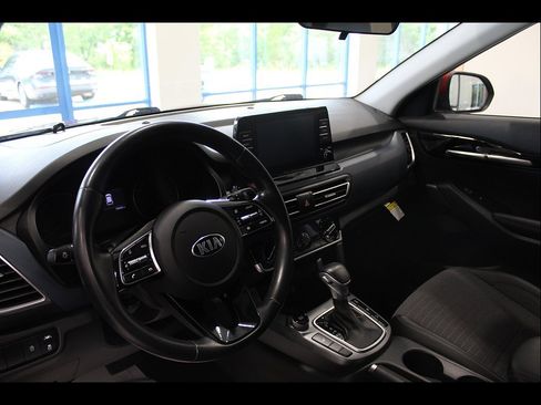 Used 2021 Kia Seltos S AWD/4WD image 13