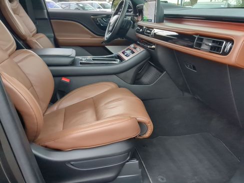 Used 2024 Lincoln Aviator Reserve w/ Equipment Group 201A image 25