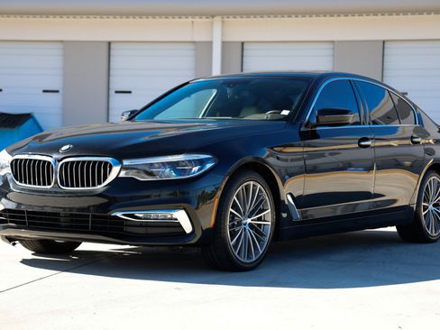 Used 2017 BMW 540i image 4