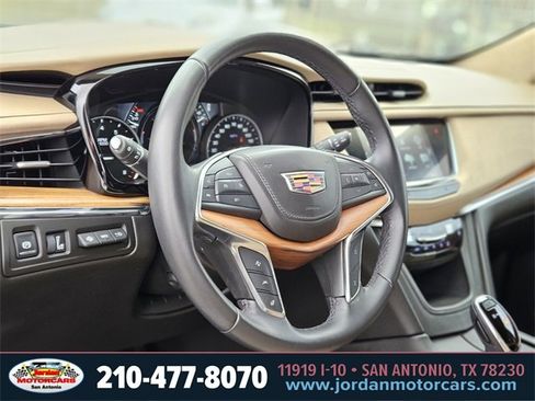 Used 2018 Cadillac XT5 Platinum image 19