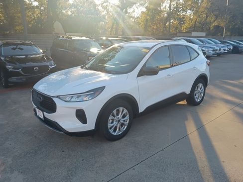 Used 2025 Ford Escape Active image 1