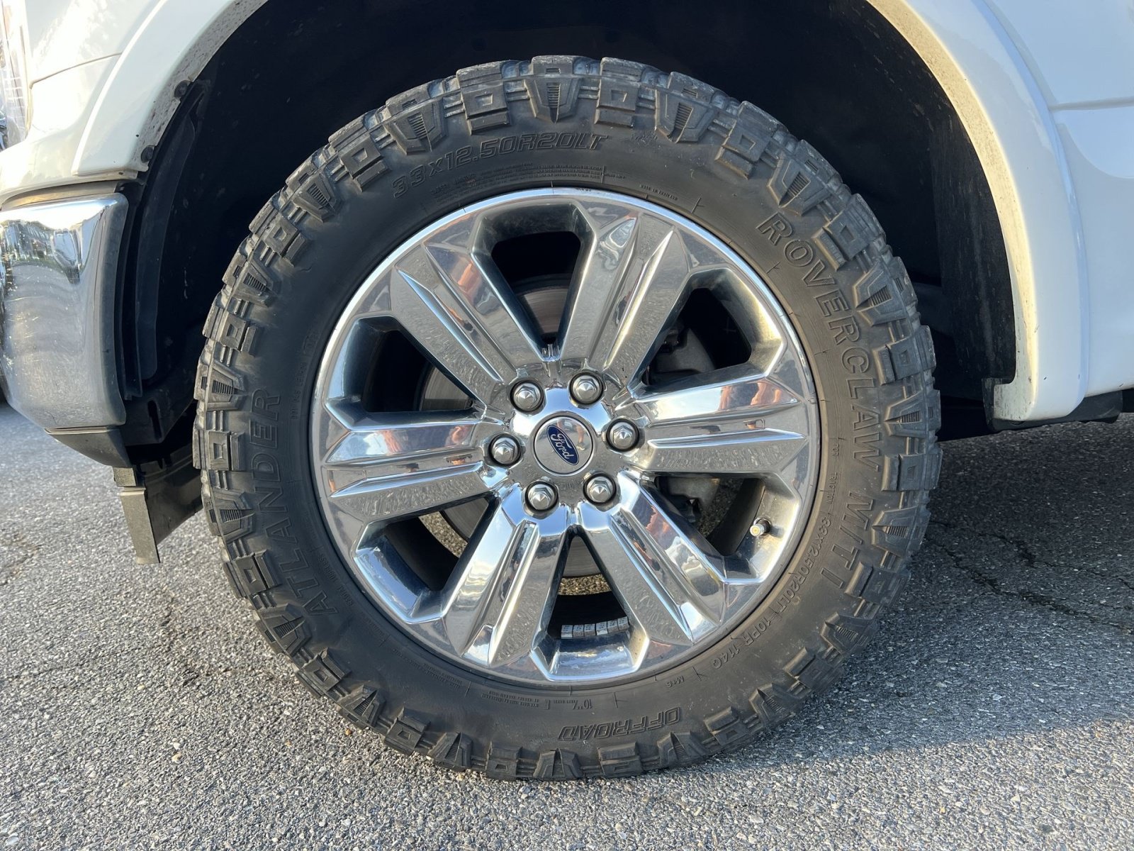 Used 2018 Ford F150 Lariat w/ Equipment Group 502A Luxury AWD/4WD image 10