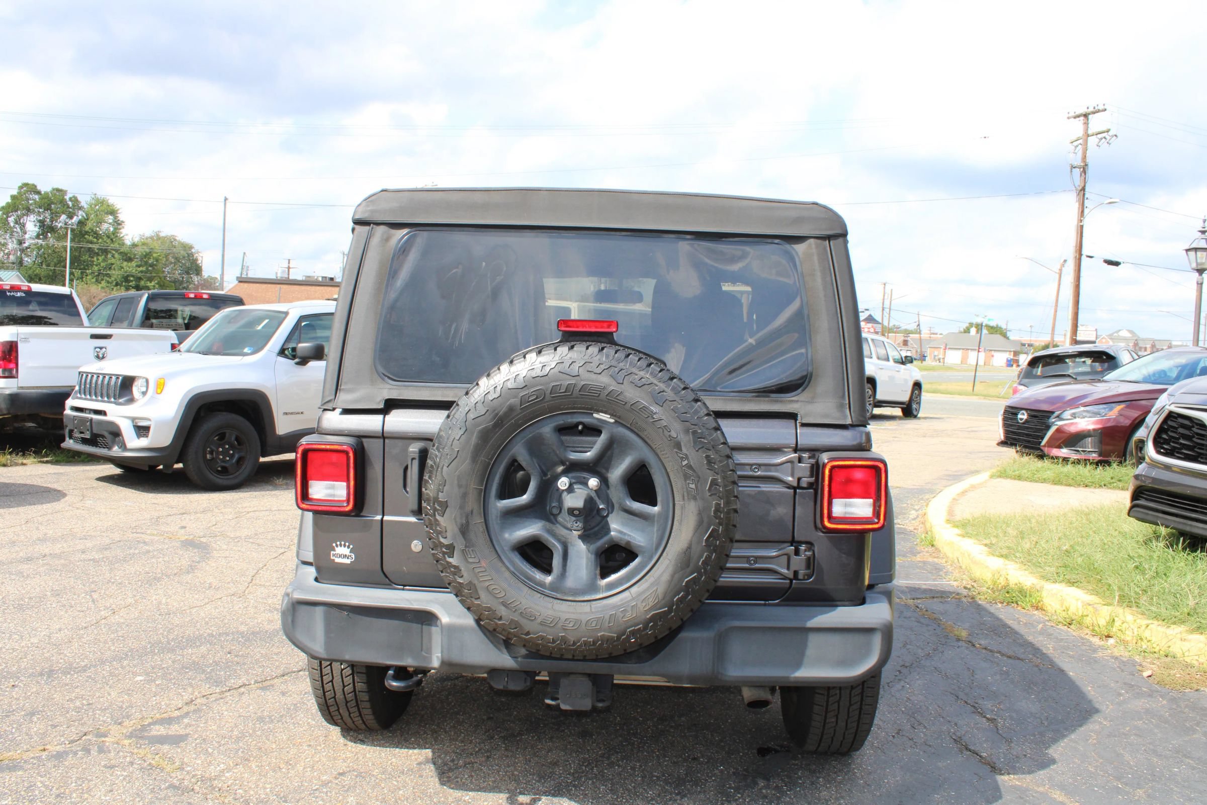 Used 2015 Jeep Wrangler Unlimited Sport AWD/4WD image 6