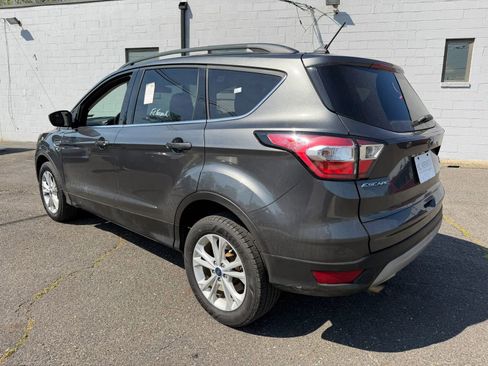 Used 2018 Ford Escape SEL image 16