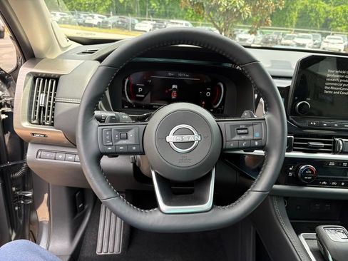Used 2025 Nissan Pathfinder Platinum w/ Cargo Package FWD image 15