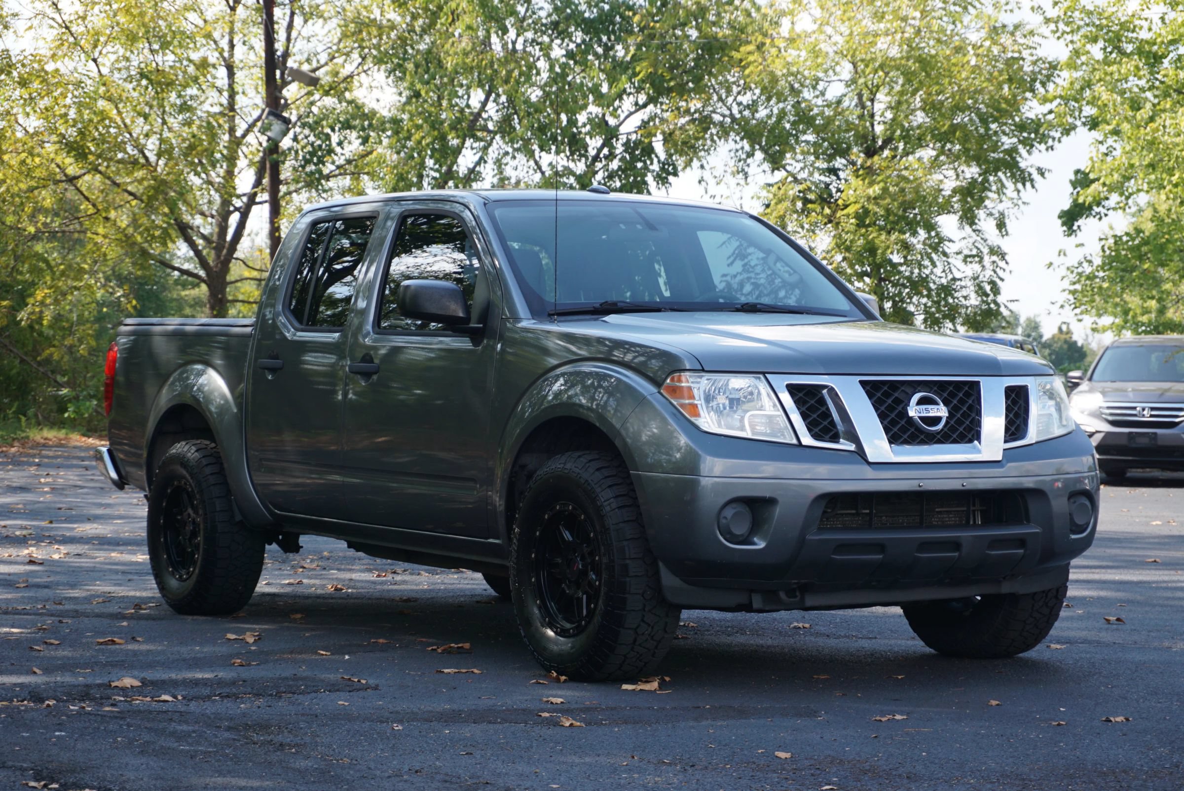 Used 2016 Nissan Frontier SV AWD/4WD image 3
