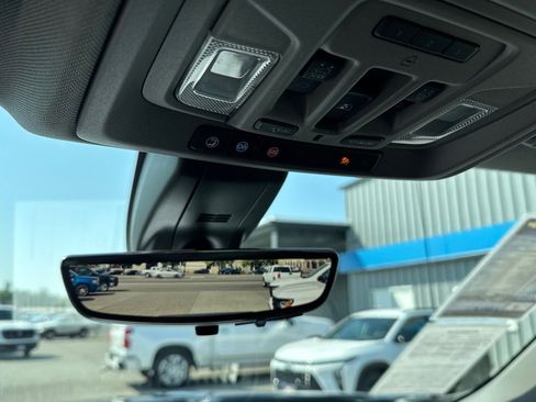 Used 2019 Chevrolet Silverado 1500 LTZ w/ LTZ Plus Package AWD/4WD image 18