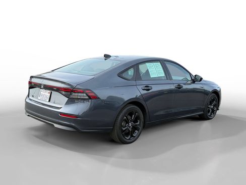 Used 2025 Honda Accord SE image 5