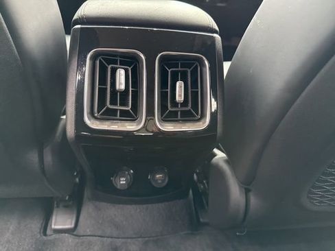 Used 2023 Kia Sorento SX image 40