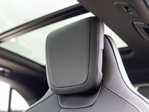 New 2025 Porsche Macan Electric image 29