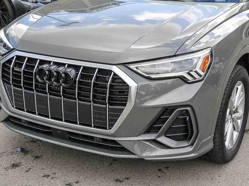 Used 2022 Audi Q3 2.0T Premium Plus w/ Premium Plus Package image 8