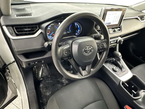 Used 2024 Toyota RAV4 LE AWD/4WD image 13
