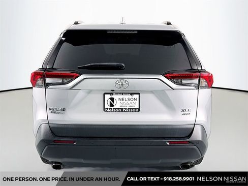 Used 2021 Toyota RAV4 XLE Premium AWD/4WD image 6